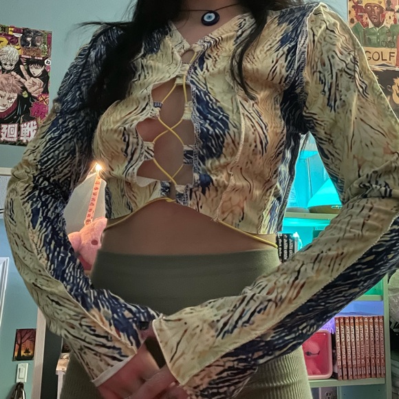 Xs-M, yellow/navy, cropped, straps, never worn. - Picture 1 of 1